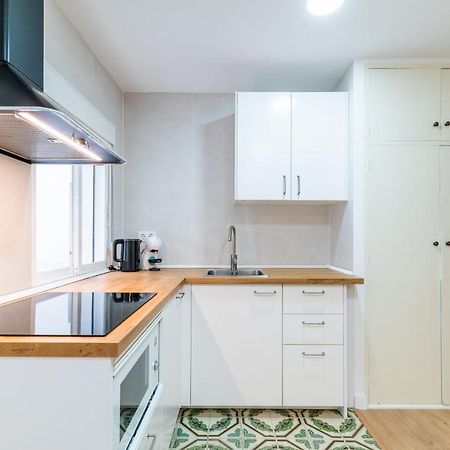 Modern Plaza De Toros Apartment With Free Parking Granada Buitenkant foto