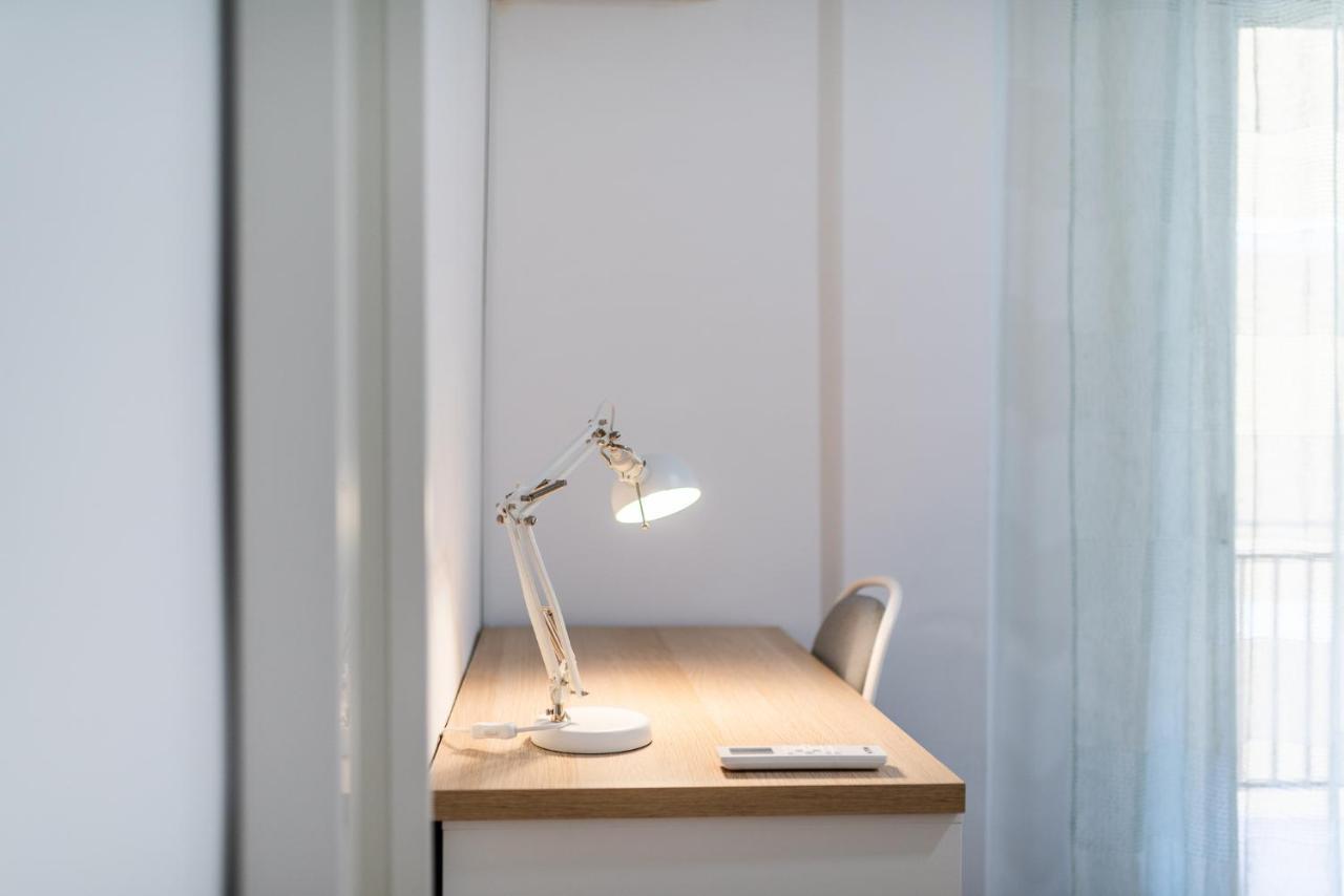 Modern Plaza De Toros Apartment With Free Parking Granada Buitenkant foto
