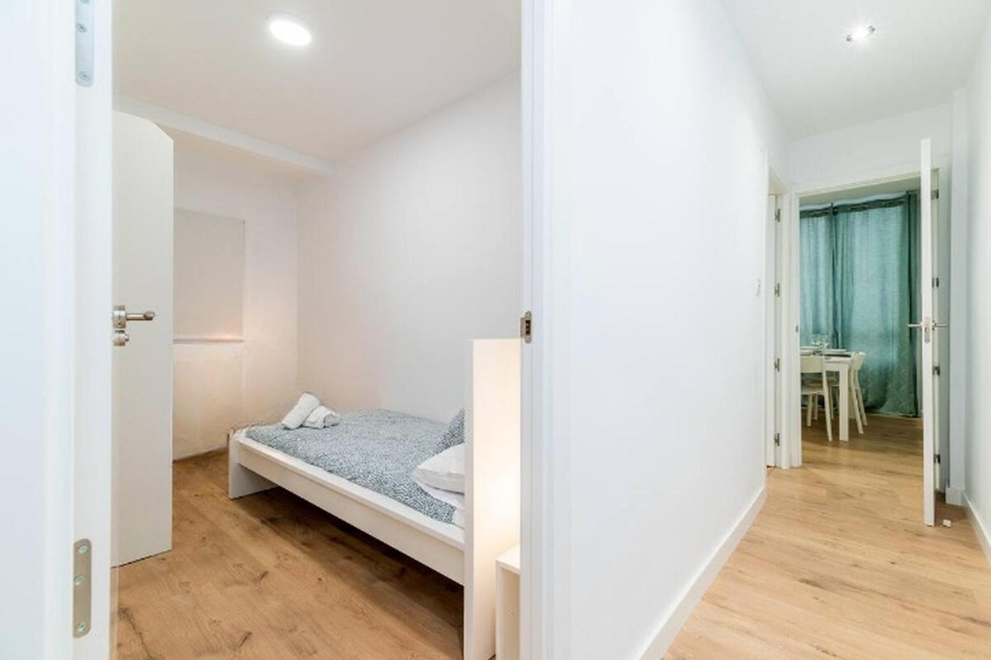 Modern Plaza De Toros Apartment With Free Parking Granada Buitenkant foto