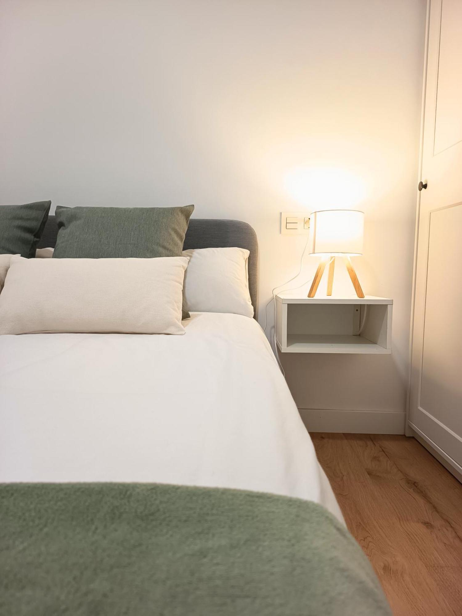 Modern Plaza De Toros Apartment With Free Parking Granada Buitenkant foto